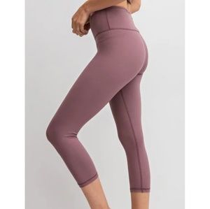 FINAL SALE 🆕🌿HIGH WAISTED YOGA LEGGINGS🌿